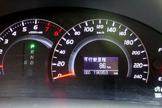 {跑19萬 原鈑件}10年式CAMRY2.4G白~豐隆嚴選0頭款低月付專案~  第2張相片