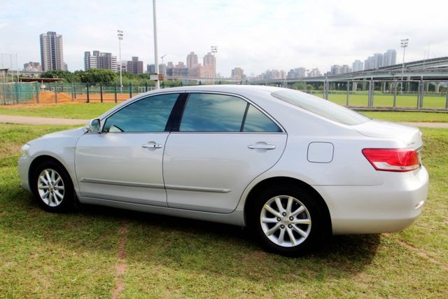 {跑19萬 原鈑件}10年式CAMRY2.4G白~豐隆嚴選0頭款低月付專案~  第20張相片