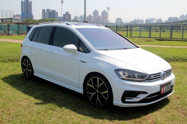 {一手車 原鈑件}17年GOLF Sportsvan 280RLine白~豐隆嚴選0頭款低月付專案~  第15張相片