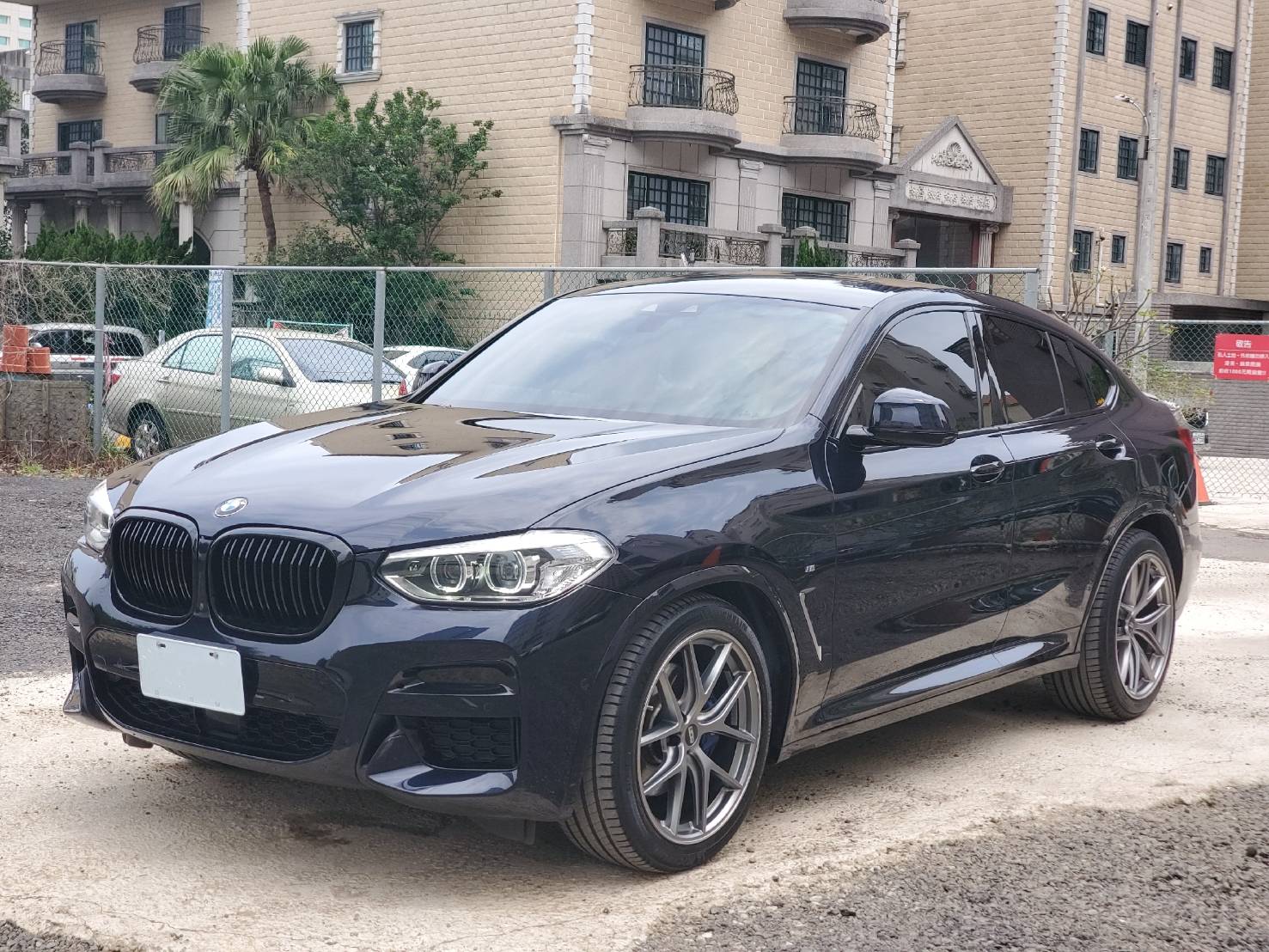 Bmw 寶馬x4 18年中古車的價格 Findcar 找車網