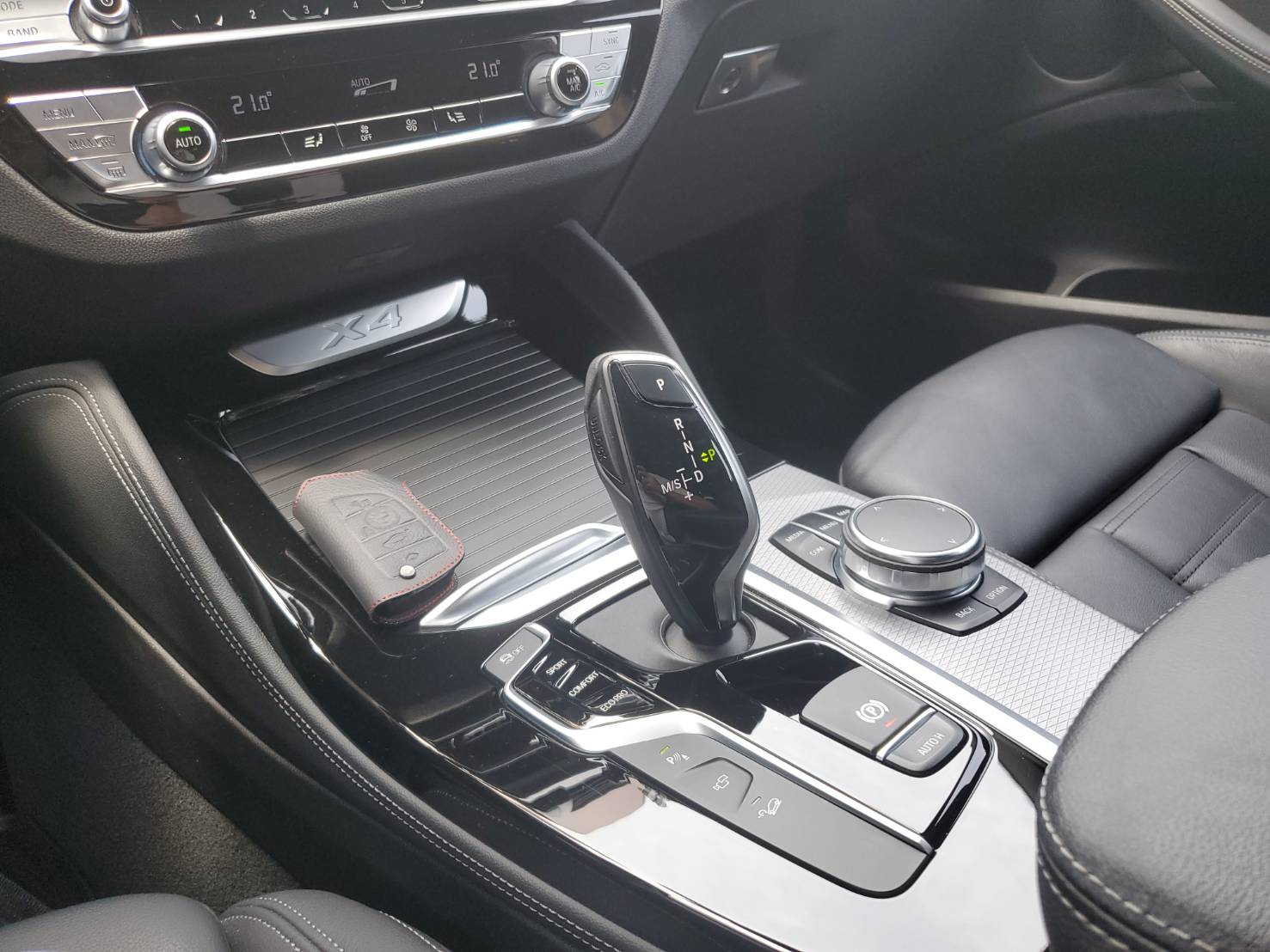 G02 X4 30i M運動版 原廠保固內 BBS鍛造框 全車碳纖維套件 一手車  第12張相片