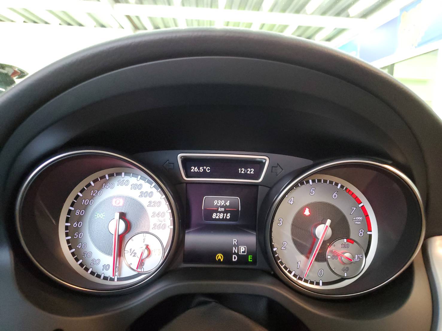 CLA250 跑旅 全車原漆 原版件 全景天窗 AMG套件 滿天星水箱護罩  第8張相片