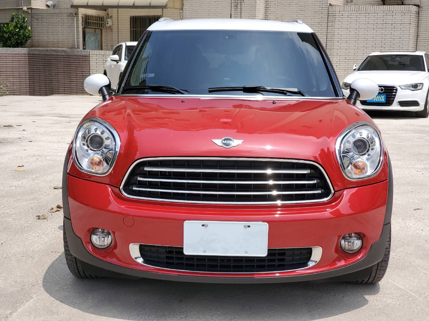 Countryman Cooper 1.6 省油省稅金 自然進氣沒毛病 僅跑1萬5 全車原漆 原版件 一手車原廠保養  第1張相片