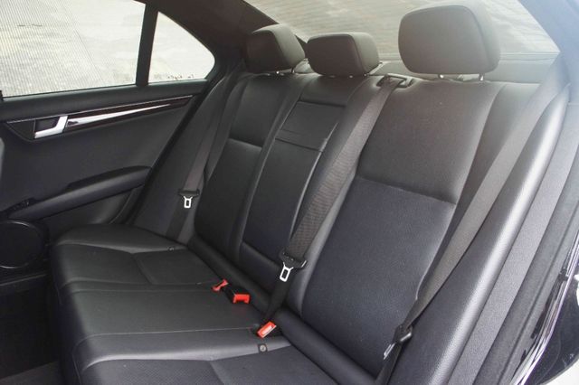 M-BENZ賓士 C250  第11張相片