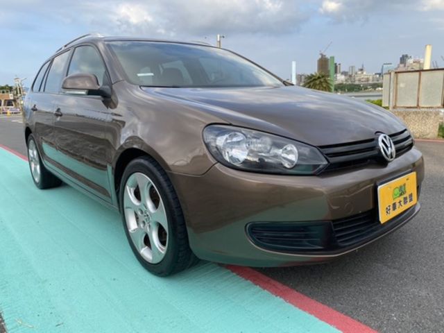 VOLKSWAGEN福斯 GOLF VARIANT  第3張相片