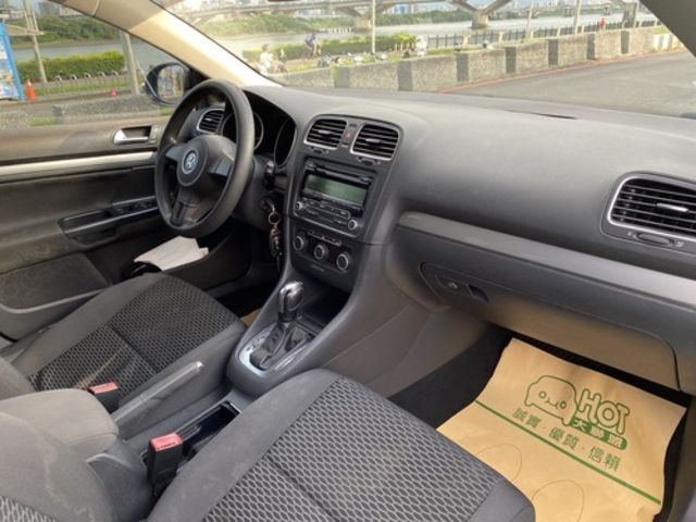 VOLKSWAGEN福斯 GOLF VARIANT  第10張相片