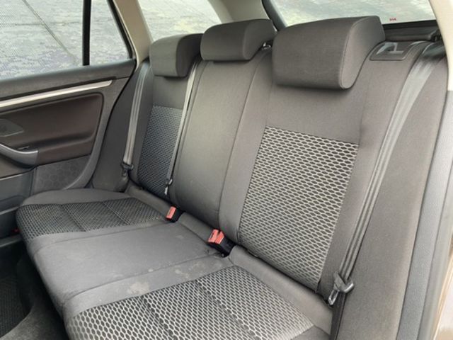 VOLKSWAGEN福斯 GOLF VARIANT  第13張相片