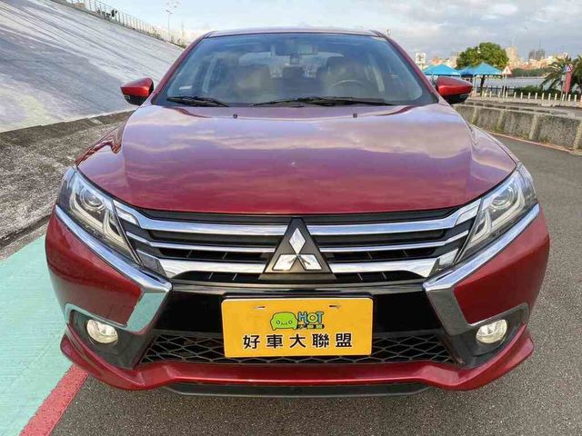 MITSUBISHI三菱 GRAND LANCER  第2張相片