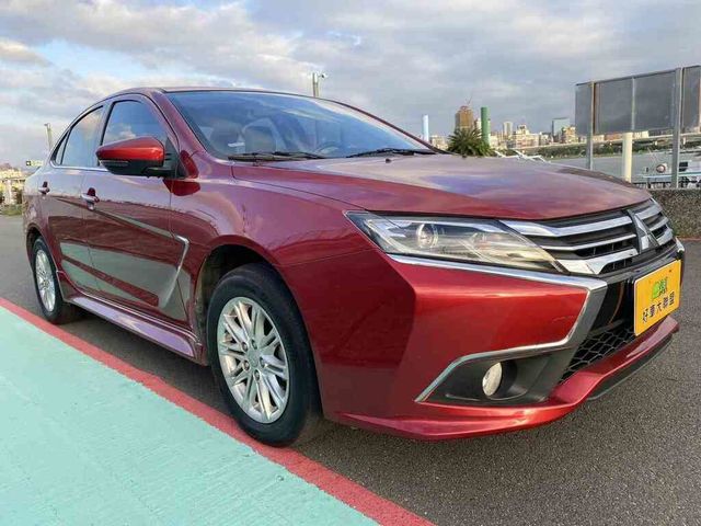MITSUBISHI三菱 GRAND LANCER  第3張相片