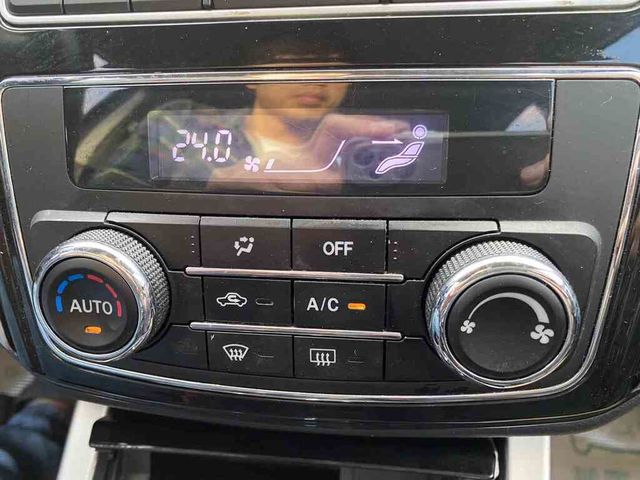 MITSUBISHI三菱 GRAND LANCER  第7張相片