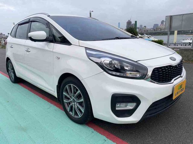 KIA起亞 EURO CARENS  第3張相片