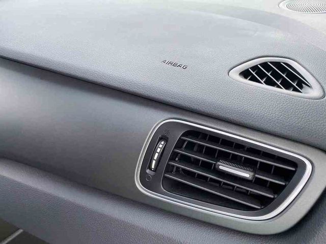 KIA起亞 EURO CARENS  第8張相片