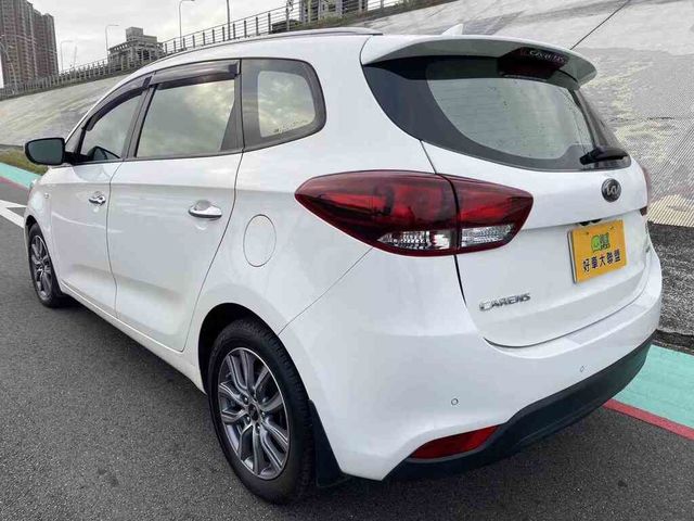 KIA起亞 EURO CARENS  第17張相片