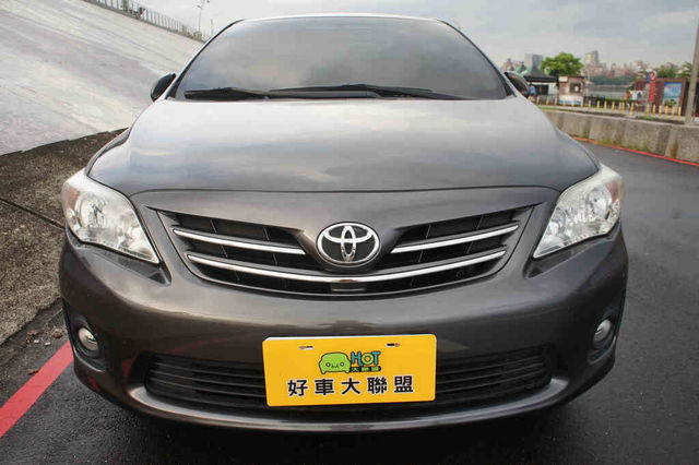 TOYOTA豐田 ALTIS  第2張相片