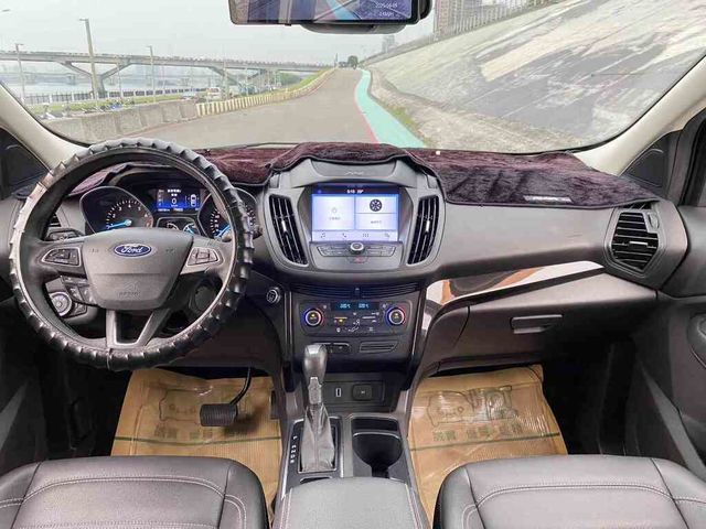 FORD福特 KUGA  第10張相片