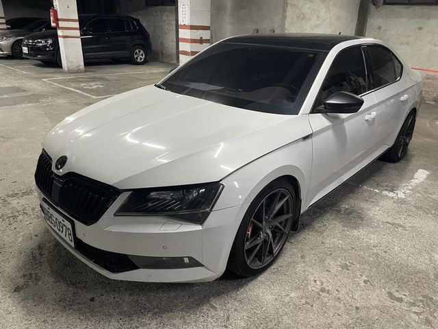 SKODA司科達 SUPERB SEDAN  第1張相片