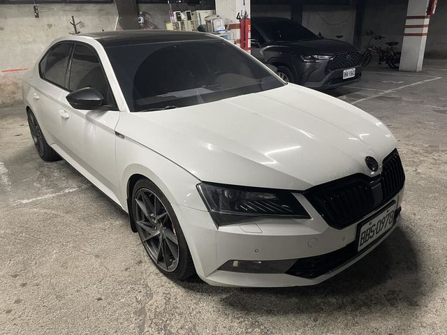 SKODA司科達 SUPERB SEDAN  第3張相片