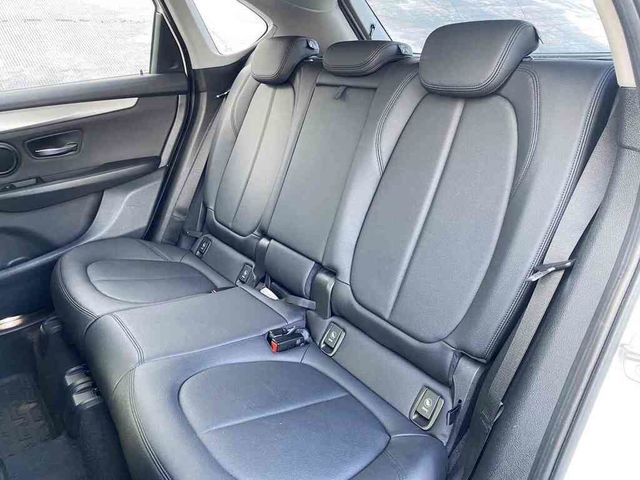 BMW寶馬 218I  第13張相片
