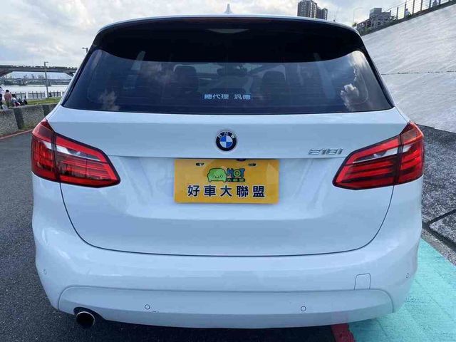 BMW寶馬 218I  第18張相片