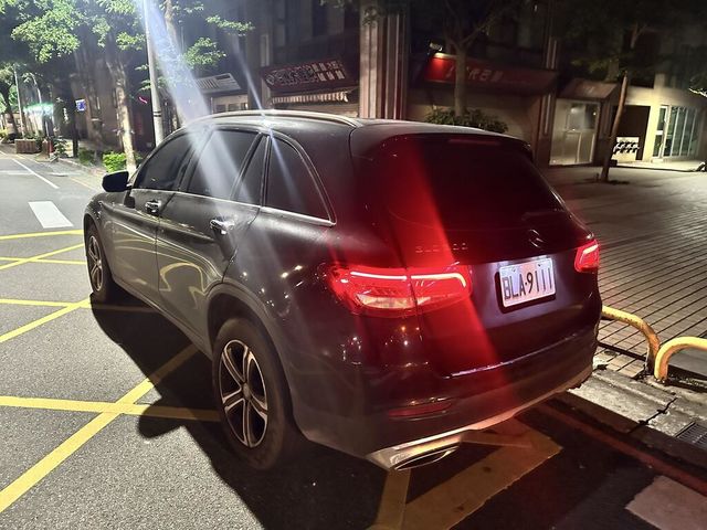 M-BENZ賓士 GLC300  第2張相片
