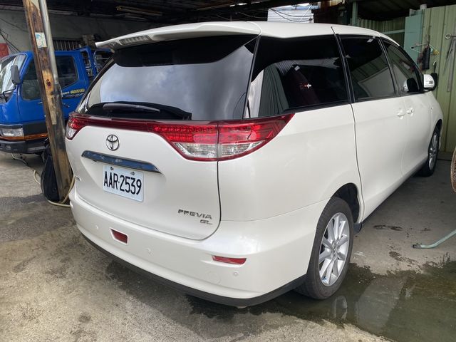 TOYOTA豐田 PREVIA  第2張相片