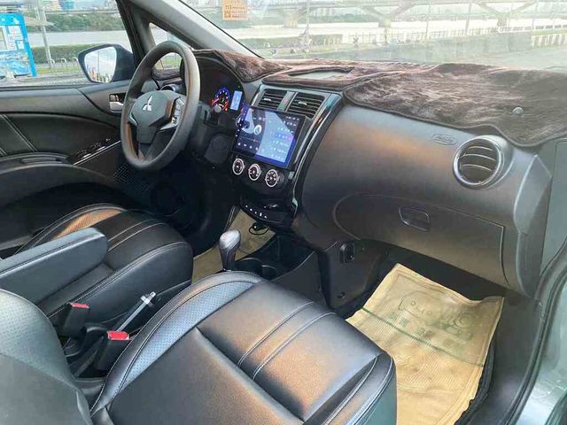 MITSUBISHI三菱 COLT PLUS  第11張相片