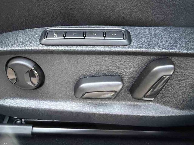 VOLKSWAGEN福斯 GOLF VARIANT  第6張相片