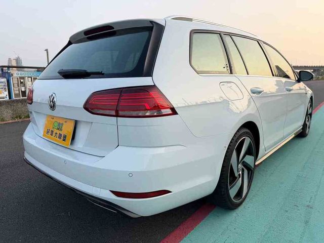 VOLKSWAGEN福斯 GOLF VARIANT  第17張相片