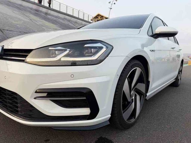 VOLKSWAGEN福斯 GOLF VARIANT  第19張相片