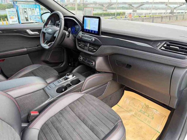 FORD福特 KUGA  第8張相片