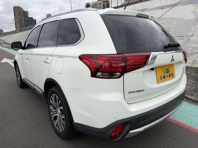 MITSUBISHI三菱 OUTLANDER  第6張相片