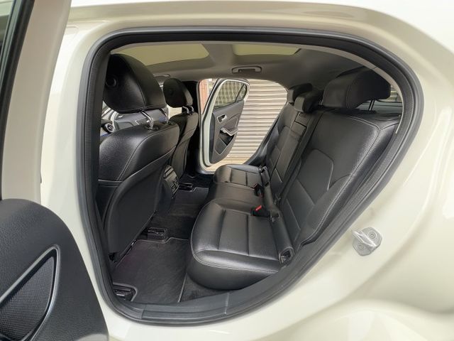 ★GLA250才有力才好開+升級大螢幕安卓影音~4WD.全景天窗.換檔撥片.電尾門.盲點.I-KEY.原鈑件認證車★  第4張相片