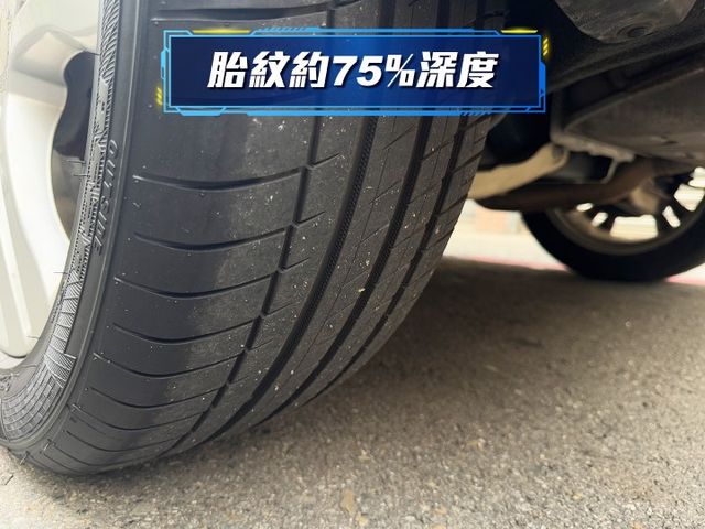★GLA250才有力才好開+升級大螢幕安卓影音~4WD.全景天窗.換檔撥片.電尾門.盲點.I-KEY.原鈑件認證車★  第19張相片