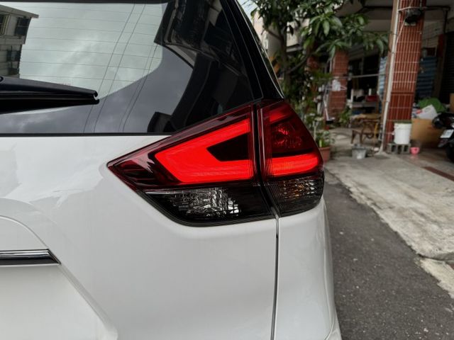 ★大改款配備大升級2.0智行版~電尾門、全速ACC、半自動駕駛、環景、LED，大特價可全貸可申辦新車利率★  第15張相片