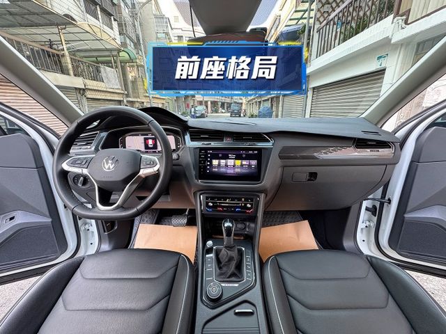 ★稀有4WD版~僅跑4萬多KM/便宜新車約80萬，IKEY.環景.電尾門.自動停車.LV2.雙電動椅★  第6張相片