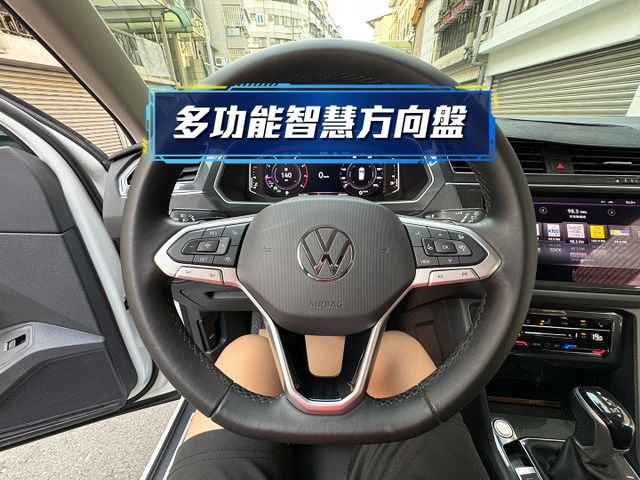 ★稀有4WD版~僅跑4萬多KM/便宜新車約80萬，IKEY.環景.電尾門.自動停車.LV2.雙電動椅★  第7張相片
