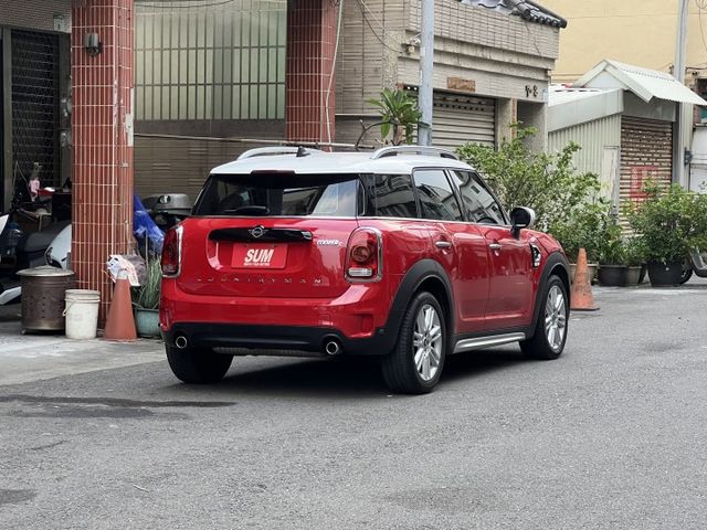 ★年底車20年領牌~S運動版才好開，僅跑5萬多全原廠紀錄，IKEY.電尾門.5AS系統.導航，原鈑件認證車可全貸★  第2張相片