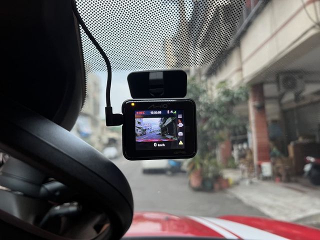★年底車20年領牌~S運動版才好開，僅跑5萬多全原廠紀錄，IKEY.電尾門.5AS系統.導航，原鈑件認證車可全貸★  第8張相片
