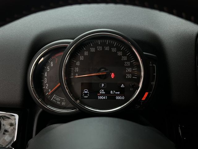 ★年底車20年領牌~S運動版才好開，僅跑5萬多全原廠紀錄，IKEY.電尾門.5AS系統.導航，原鈑件認證車可全貸★  第9張相片