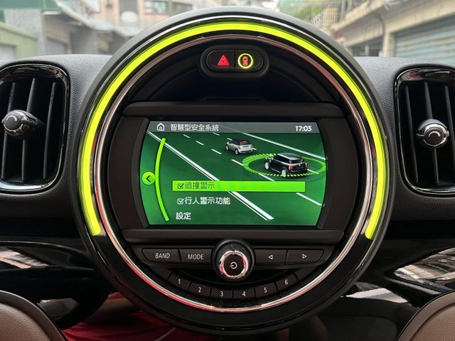 ★年底車20年領牌~S運動版才好開，僅跑5萬多全原廠紀錄，IKEY.電尾門.5AS系統.導航，原鈑件認證車可全貸★  第15張相片