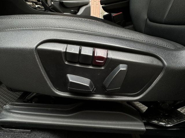 ★秒殺價~BMW 218i 原鈑件認證車，IKEY.定速.雙電動椅.LED頭燈.倒車顯影.電子手煞車，比較後就知多便宜★  第6張相片
