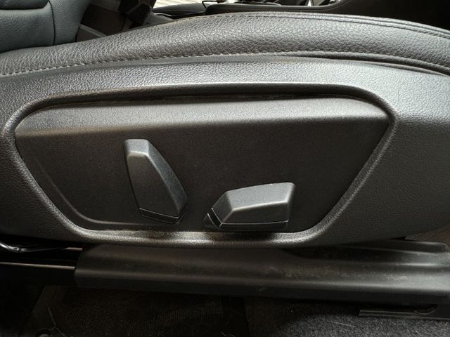 ★秒殺價~BMW 218i 原鈑件認證車，IKEY.定速.雙電動椅.LED頭燈.倒車顯影.電子手煞車，比較後就知多便宜★  第7張相片