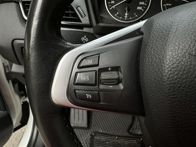★秒殺價~BMW 218i 原鈑件認證車，IKEY.定速.雙電動椅.LED頭燈.倒車顯影.電子手煞車，比較後就知多便宜★  第11張相片