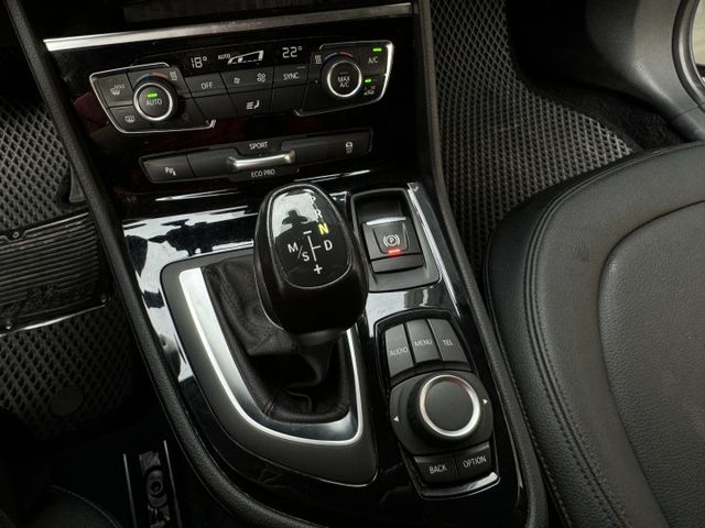 ★秒殺價~BMW 218i 原鈑件認證車，IKEY.定速.雙電動椅.LED頭燈.倒車顯影.電子手煞車，比較後就知多便宜★  第16張相片