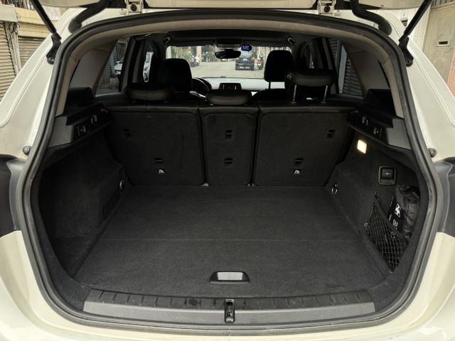 ★秒殺價~BMW 218i 原鈑件認證車，IKEY.定速.雙電動椅.LED頭燈.倒車顯影.電子手煞車，比較後就知多便宜★  第17張相片