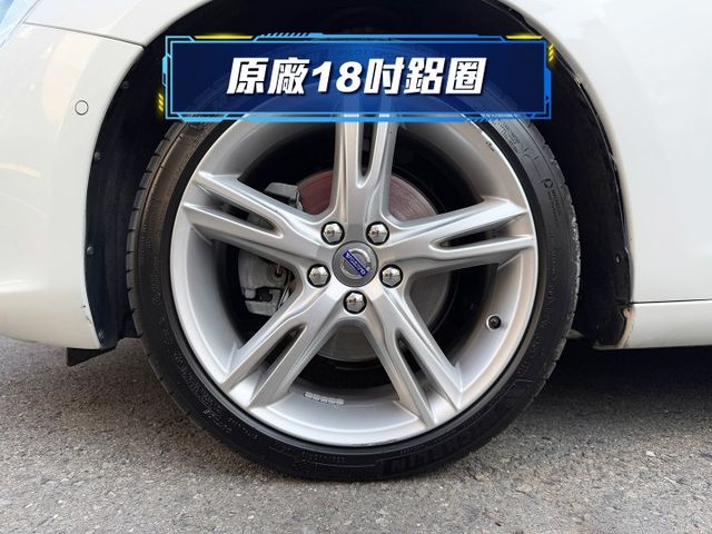 ★汽油版最好養~安全旗艦版僅跑9萬公里低里程、全原廠紀錄，ACC跟車/雙電動椅/自動停車/超美內外觀★  第20張相片