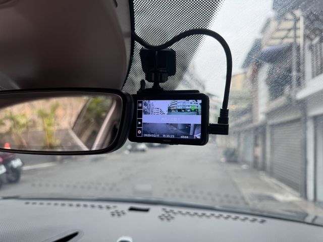 ★1.0渦輪豪華動能版~僅跑6千，IKEY.電尾門.全速域ACC.車道維持.盲點.CARPLAY.LED，認證車原鈑件★  第7張相片