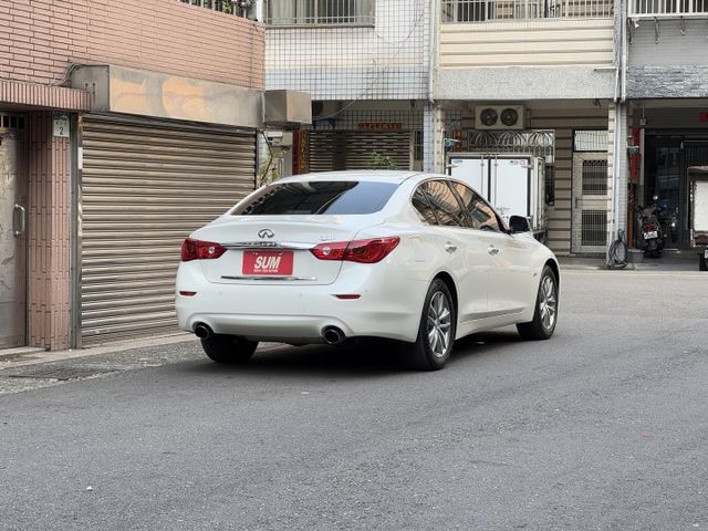 ★特價中~僅跑9萬多超美Q50，認證車原鈑件，天窗.IKEY.雙電動/熱椅.LED.倒車顯影.定速，可全額貸款★  第2張相片