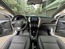 ★僅一年新古車~原廠4年12萬公里保固中，升級倒車顯影/CARPLAY，認證車原鈑件，防滑.9氣囊.胎壓偵測，可全額貸★  第5張縮圖