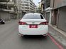 ★僅一年新古車~原廠4年12萬公里保固中，升級倒車顯影/CARPLAY，認證車原鈑件，防滑.9氣囊.胎壓偵測，可全額貸★  第13張縮圖